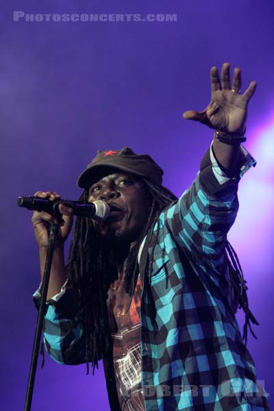 ALPHA BLONDY - 2010-06-21 - VINCENNES - Chateau de Vincennes - 